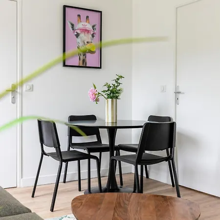 Apartman Light-filled Retreat In Historical *